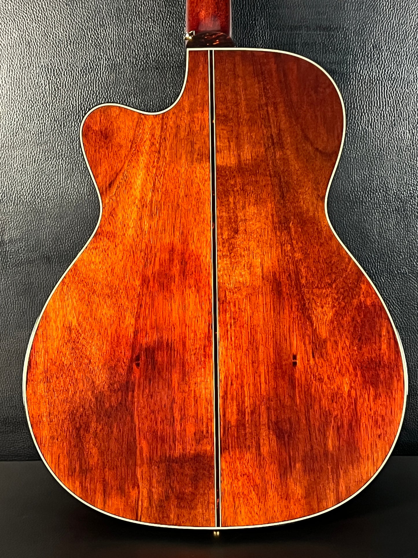 Takamine LTD2025 Limited Edition Antique Evergreen #63030074