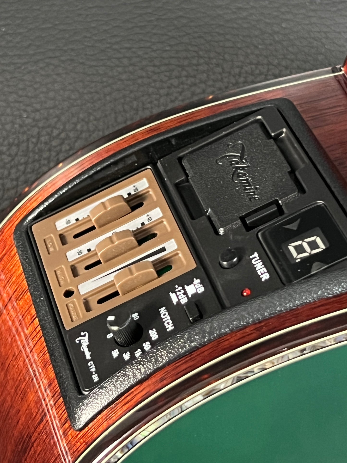 Takamine LTD2025 Limited Edition Antique Evergreen #63030074