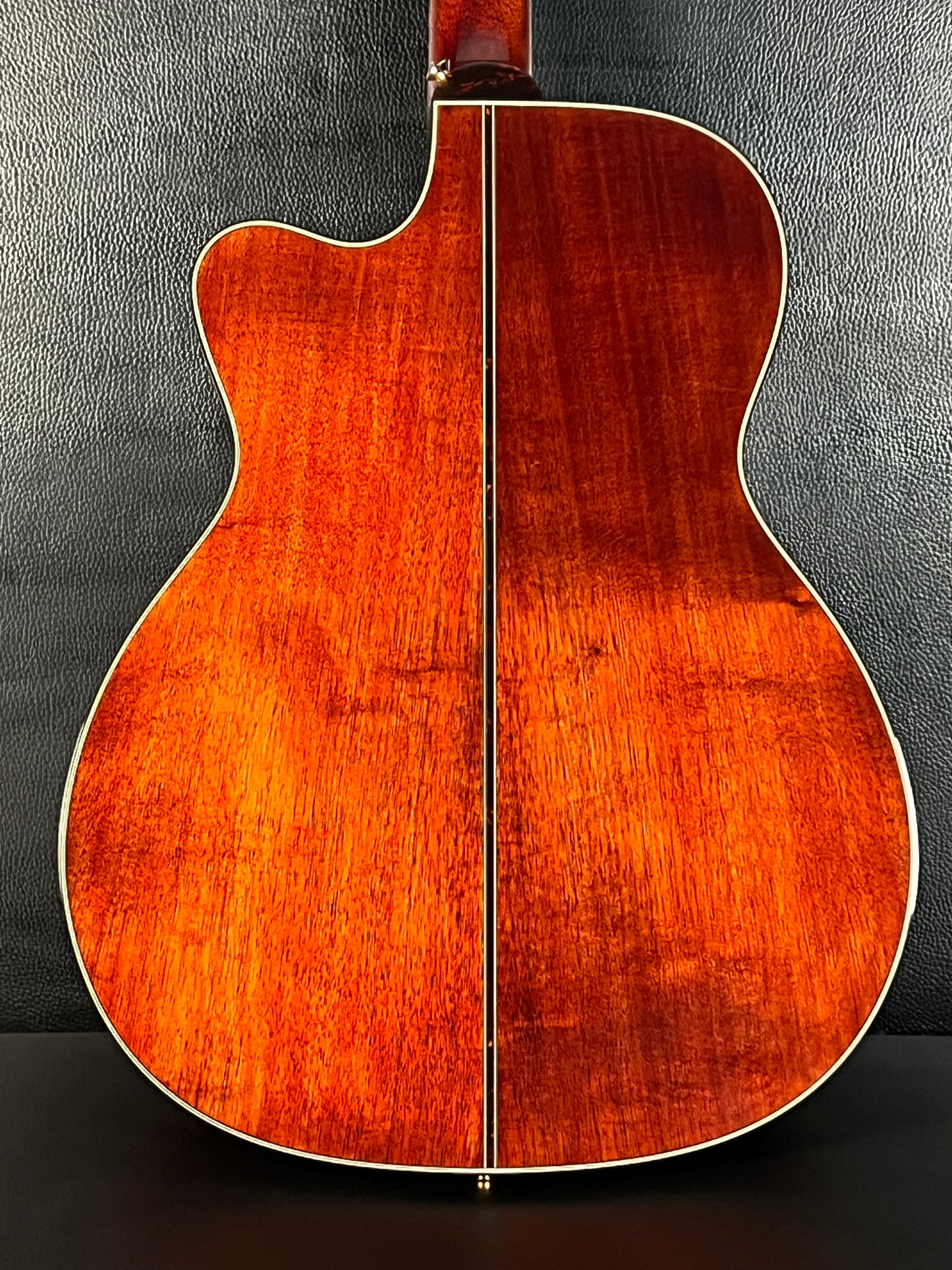 Takamine LTD2025 Limited Edition Antique Evergreen #63020438