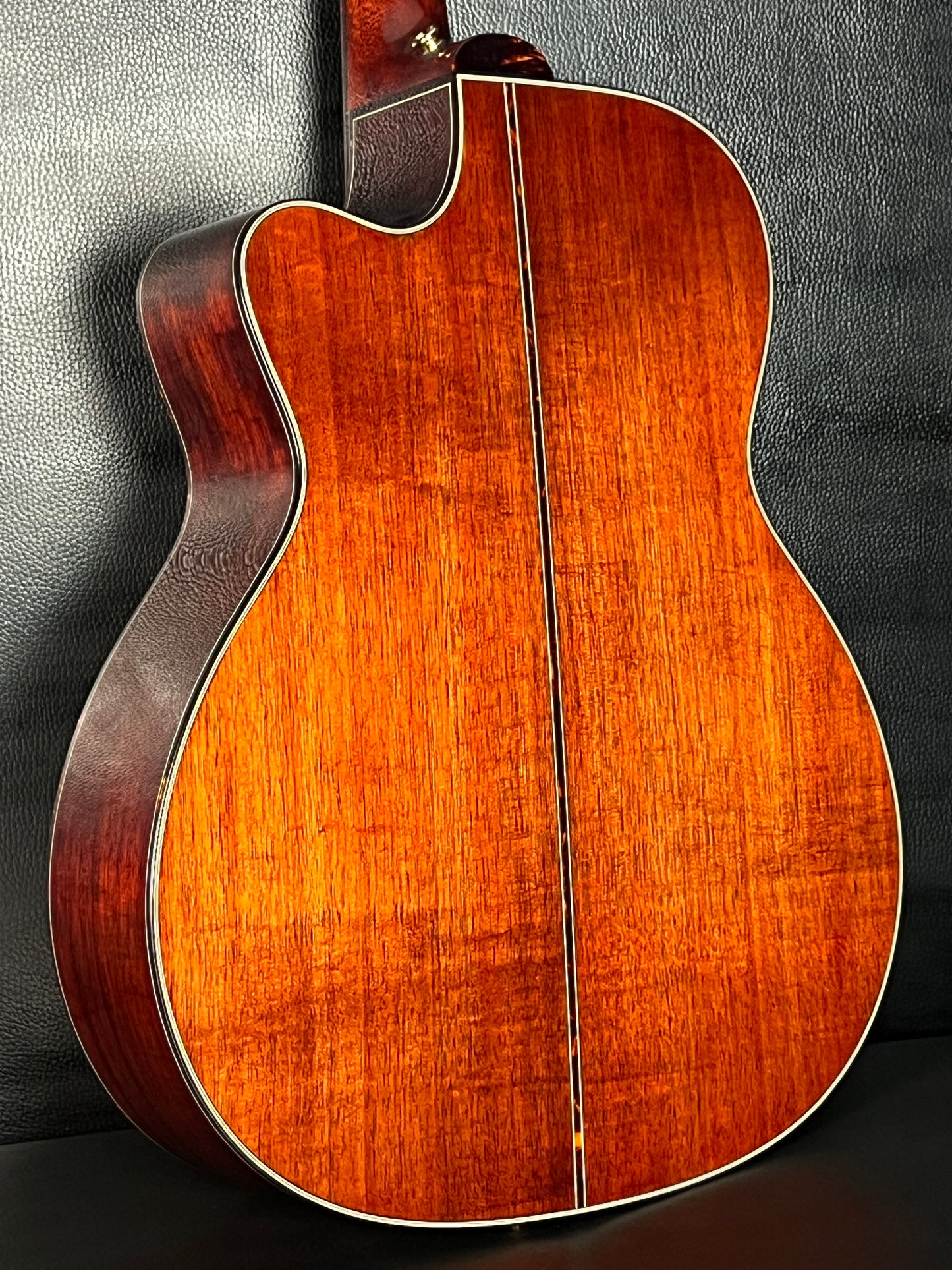 Takamine LTD2025 Limited Edition Antique Evergreen #63010392