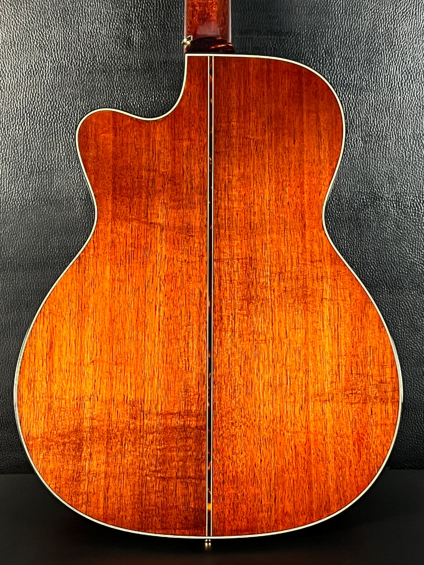 Takamine LTD2025 Limited Edition Antique Evergreen #63010392