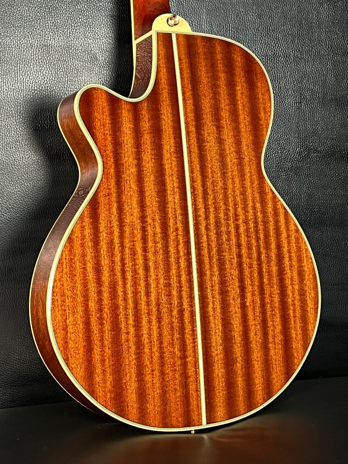 Takamine TSP138C TB (PRE-OWNED)