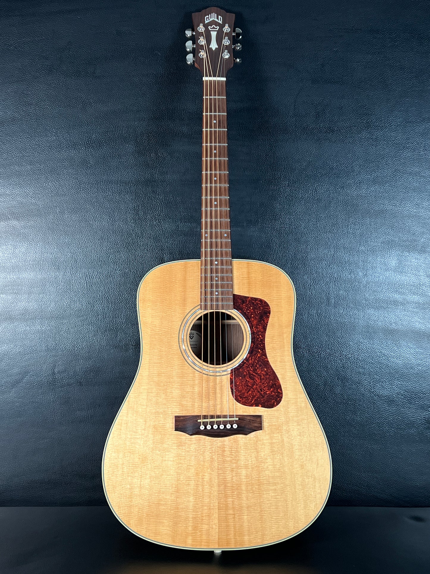 Guild D-150 (PRE-OWNED)