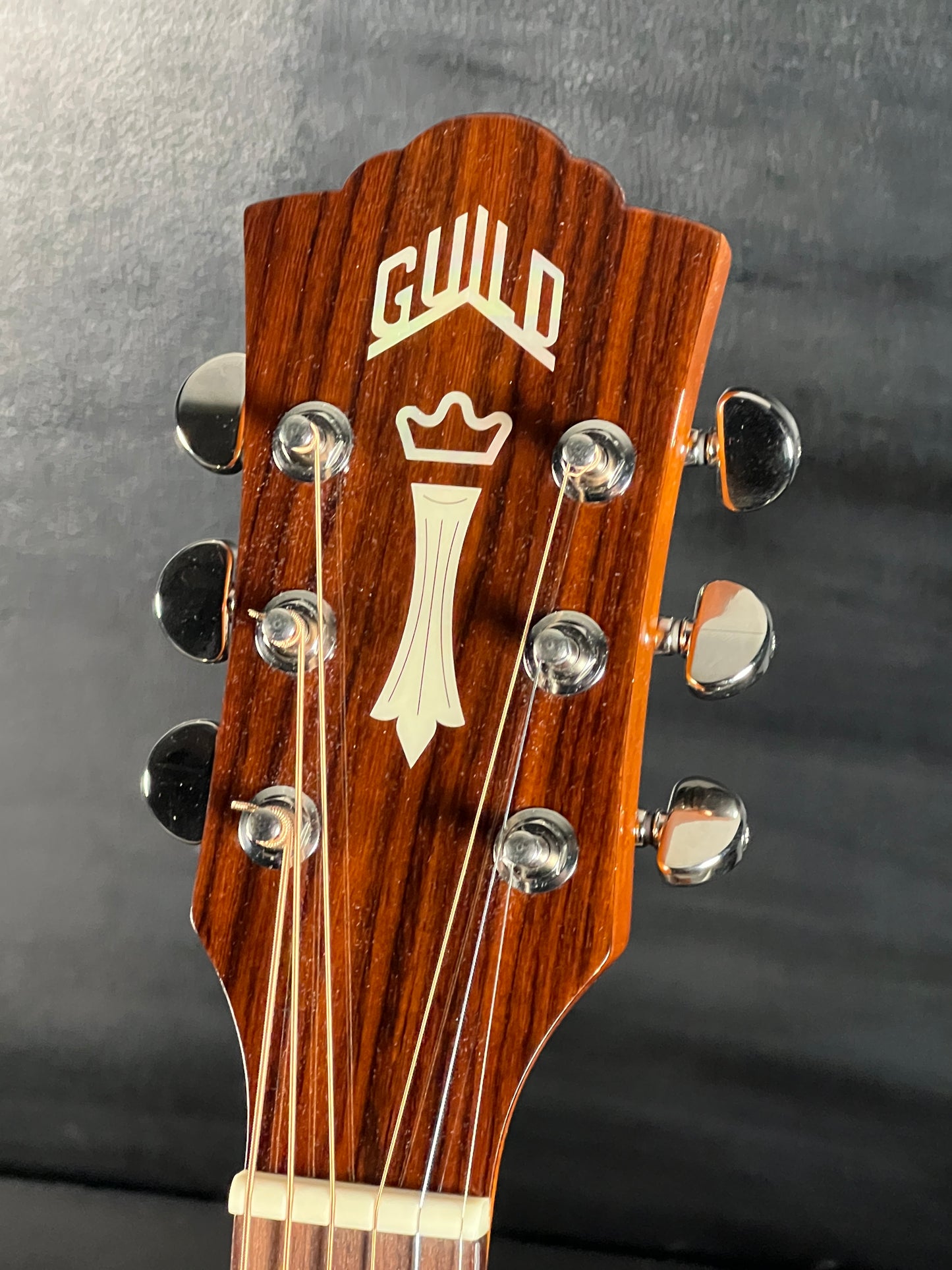 Guild D-150 (PRE-OWNED)