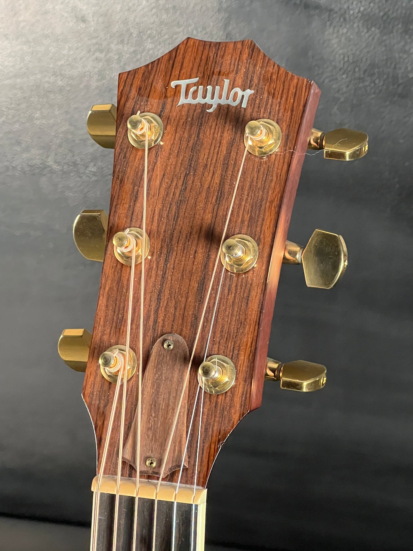 Taylor GS Acoustic Western Red Cedar & Tropical American Mahogany (PRE-OWNED)