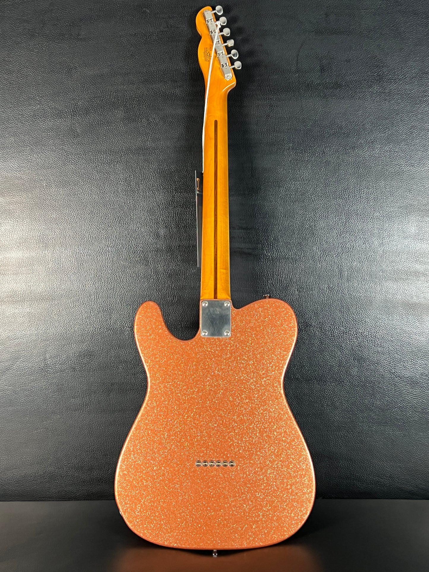 Newhall Tango 22 #7829