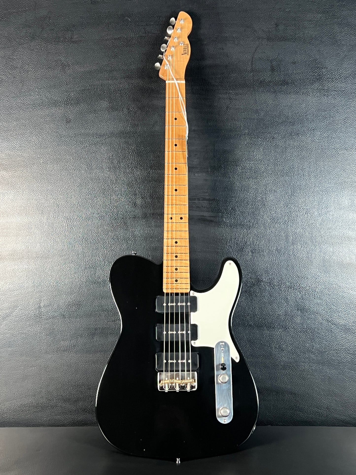 Newhall Tango 3P90 CH #8483