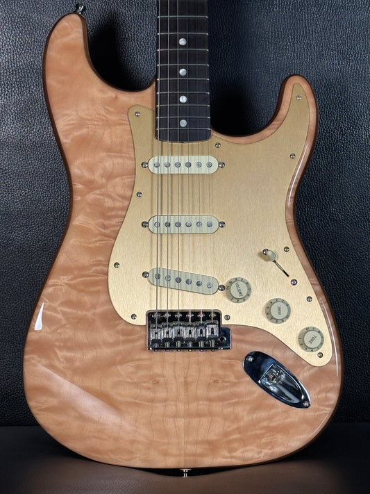 Fender Rarities Quilt Maple Top Stratocaster Natural Limited Edition (PRE-OWNED)