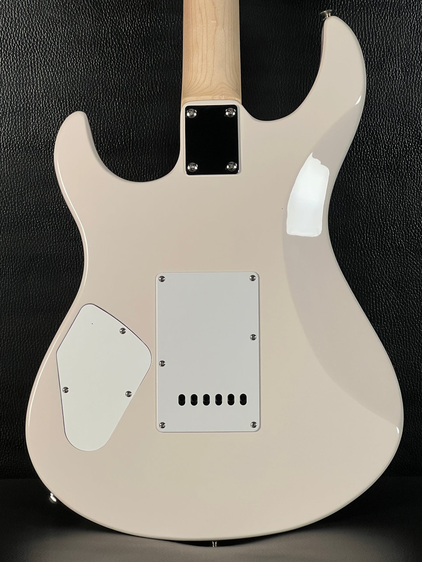 Yamaha Pacifica 112VM Maple Fingerboard Sonic Pink