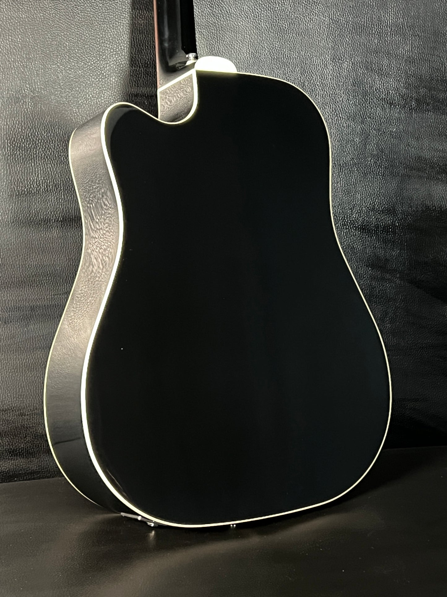 Guild D-140CE Black Westerly Collection w/ Gig Bag