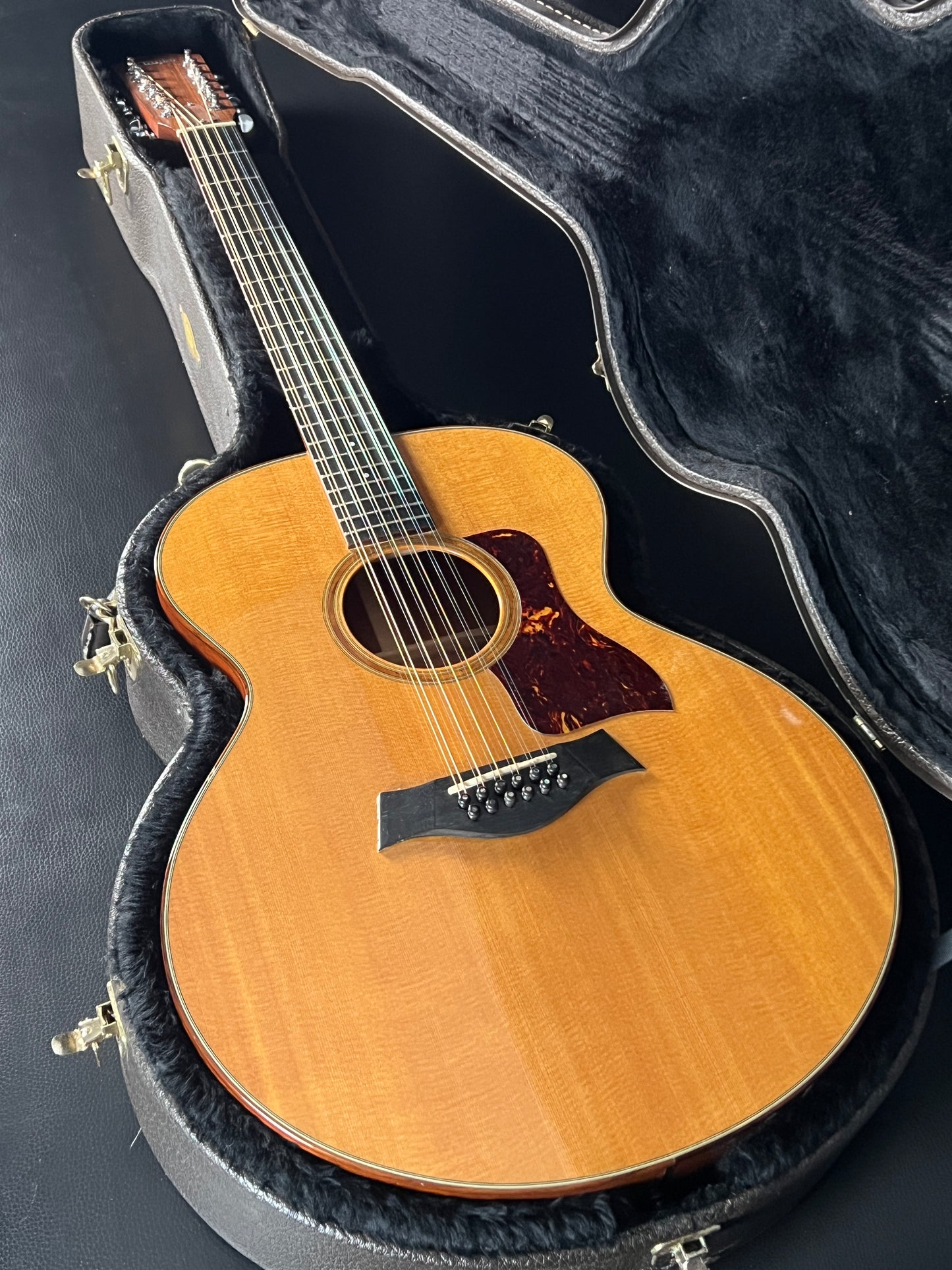 Taylor 555 12-String (PRE-OWNED)
