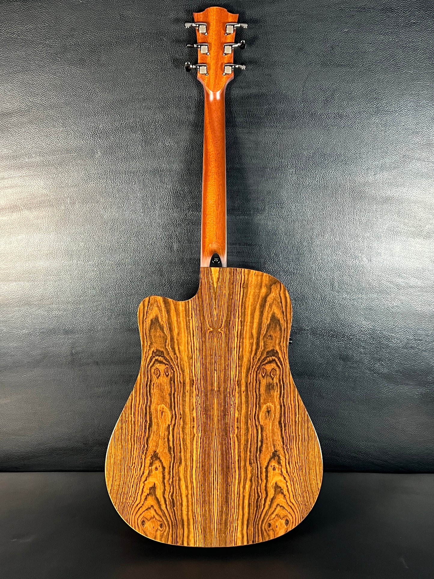 Lag  Tramontane THV30DCE HyVibe (PRE-OWNED)