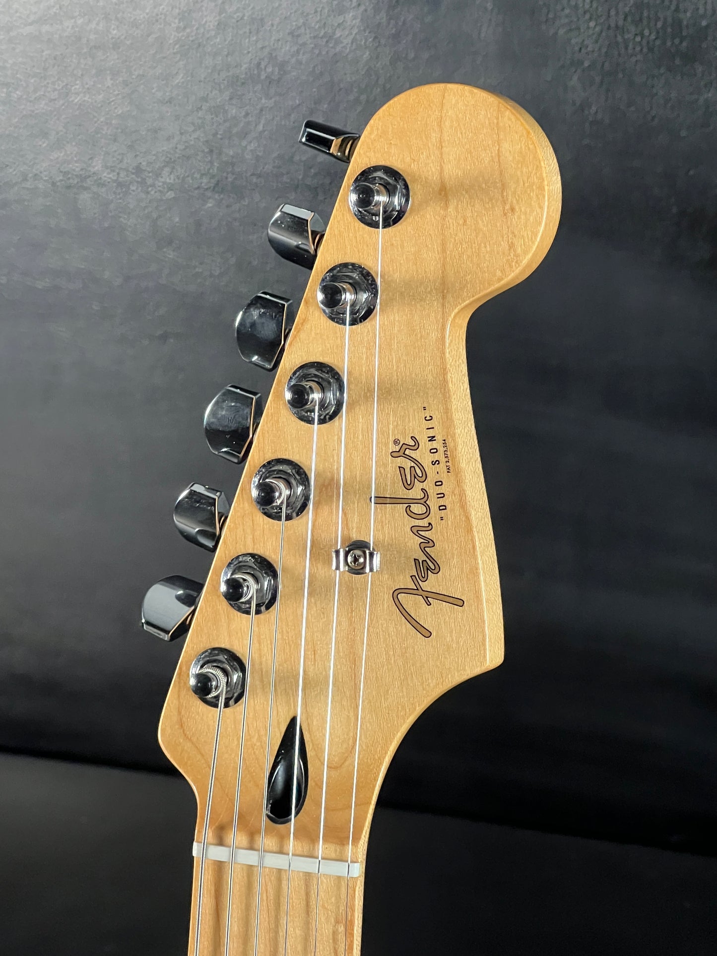 Fender Player Duo-Sonic Maple Fingerboard Torino Red (PRE-OWNED)