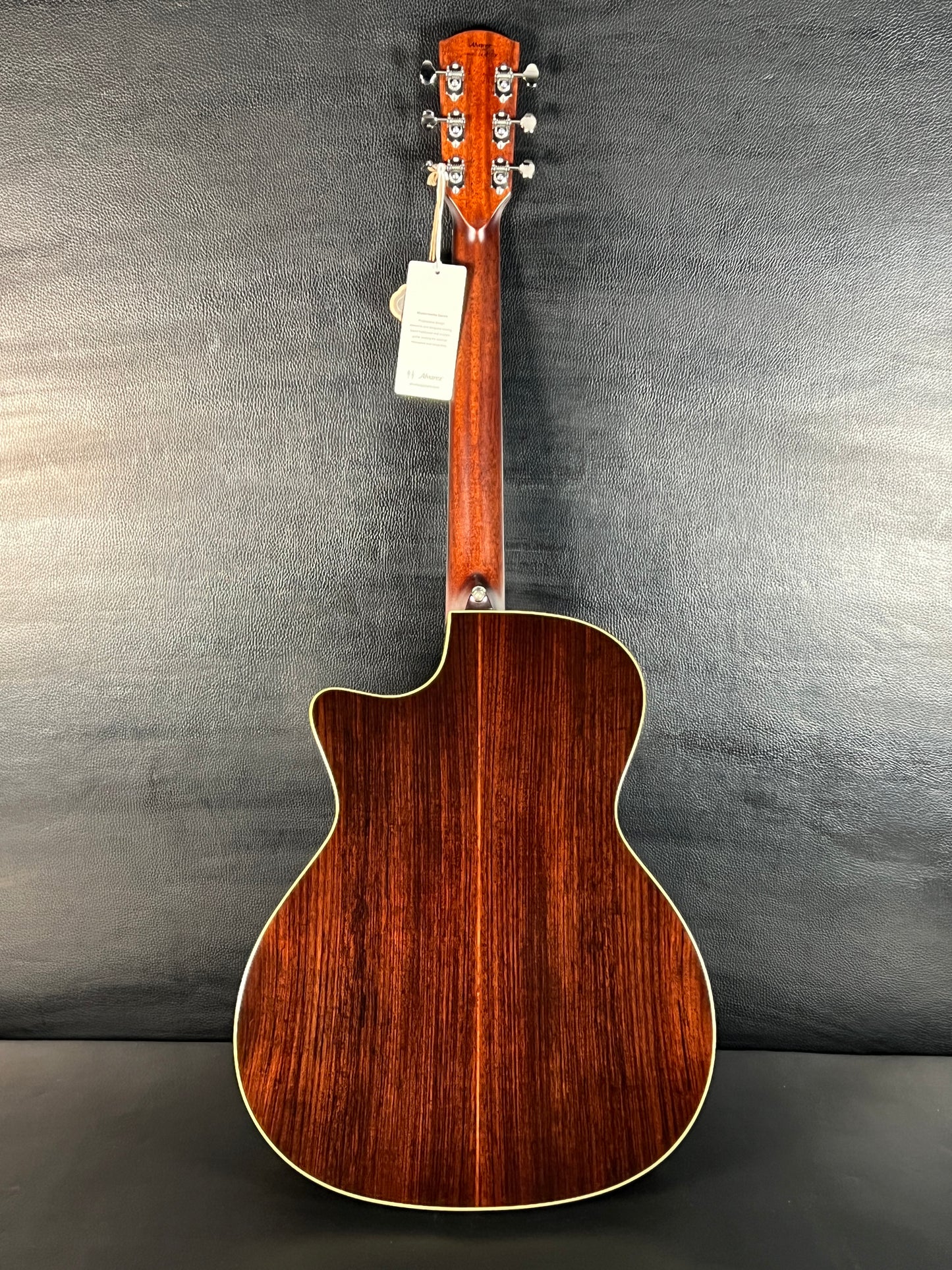 Alvarez MG70Ce Masterworks Grand Auditorium