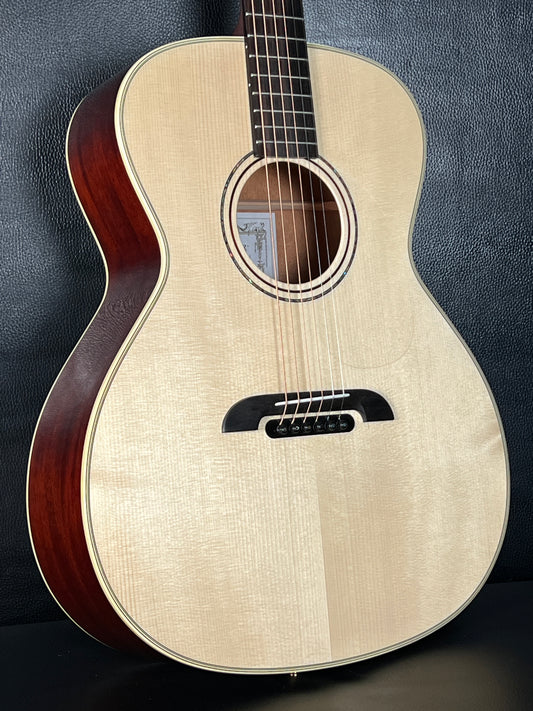 Alvarez Yairi GYM60HD (PRE-OWNED)