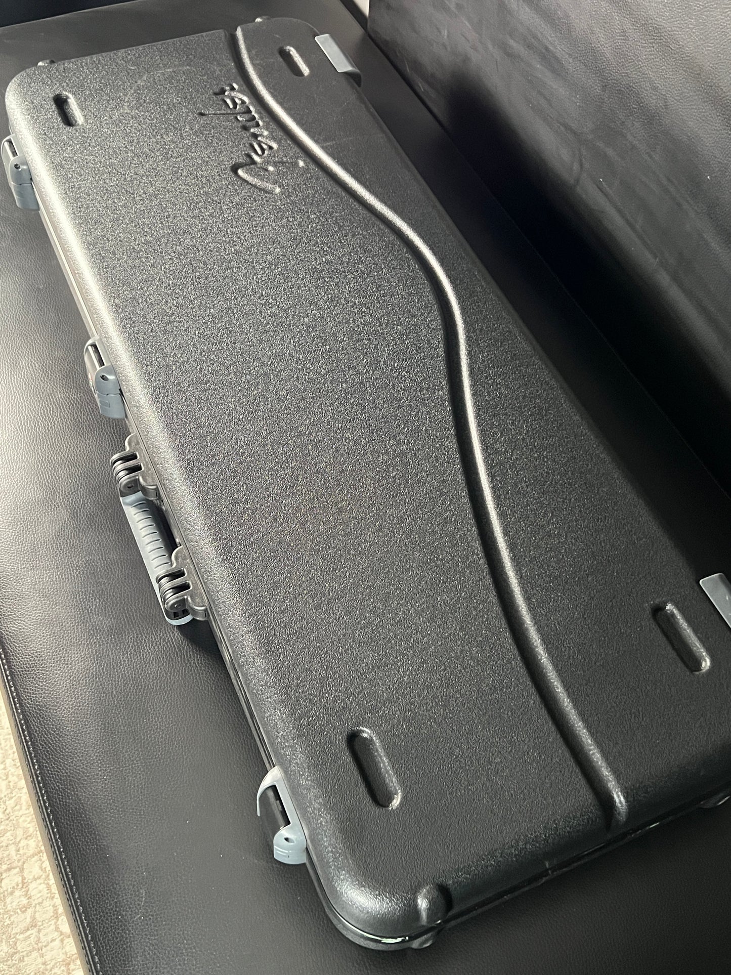 Fender Limited Edition American Pro Telecaster Daphne Blue (PRE-OWNED)