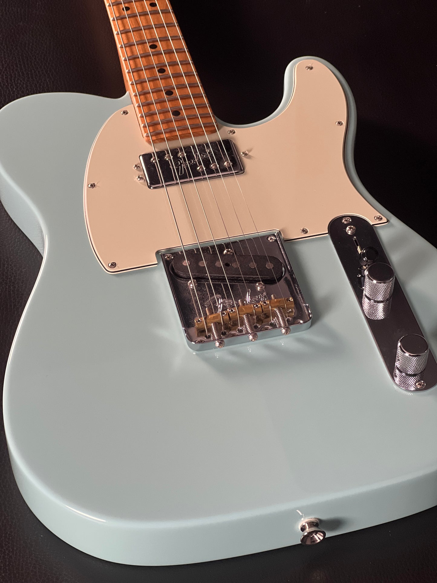 Fender Limited Edition American Pro Telecaster Daphne Blue (PRE-OWNED)