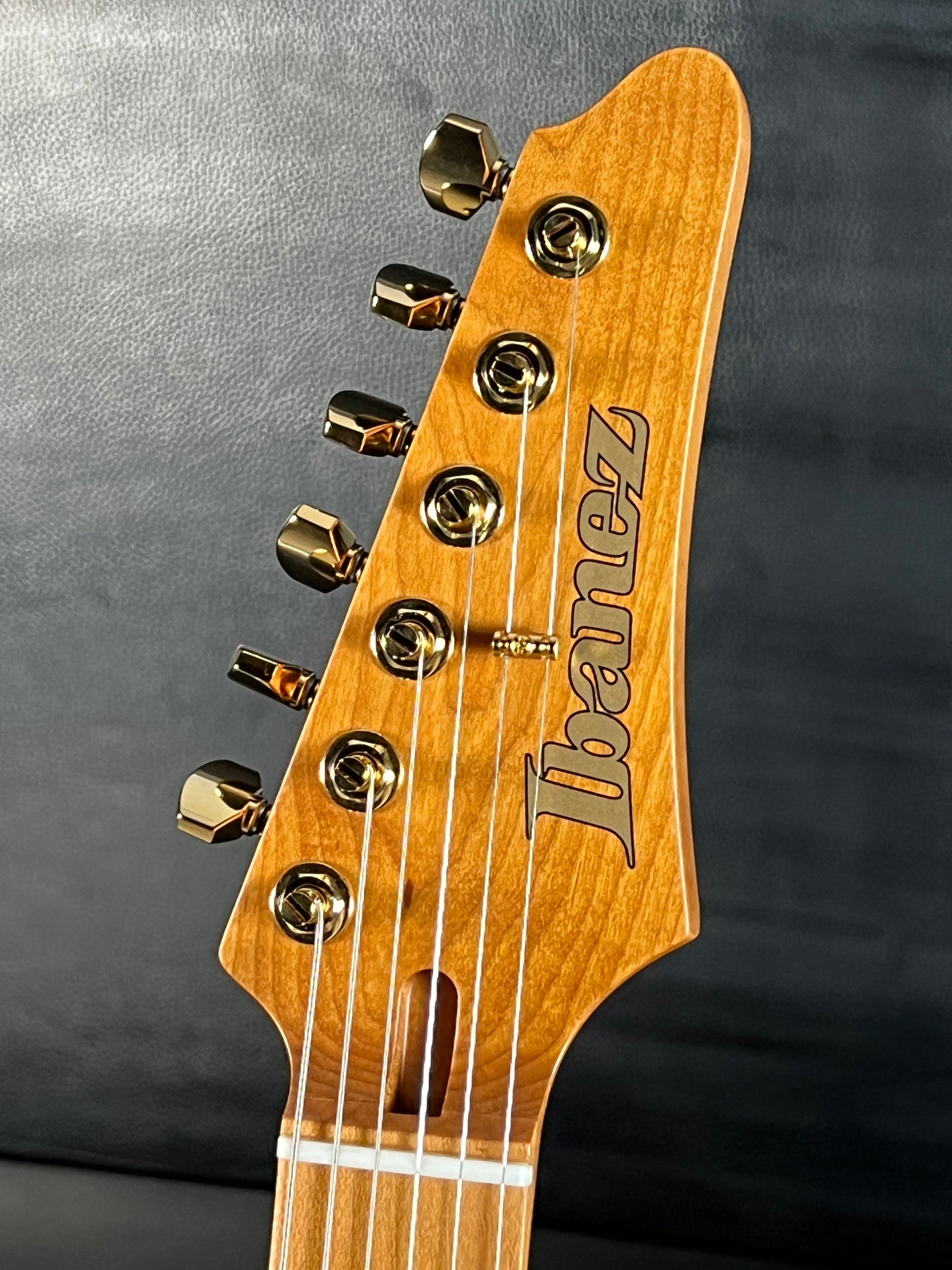 Ibanez AZ Prestige Tri Fade Burst Flat AZ2204AGTFB